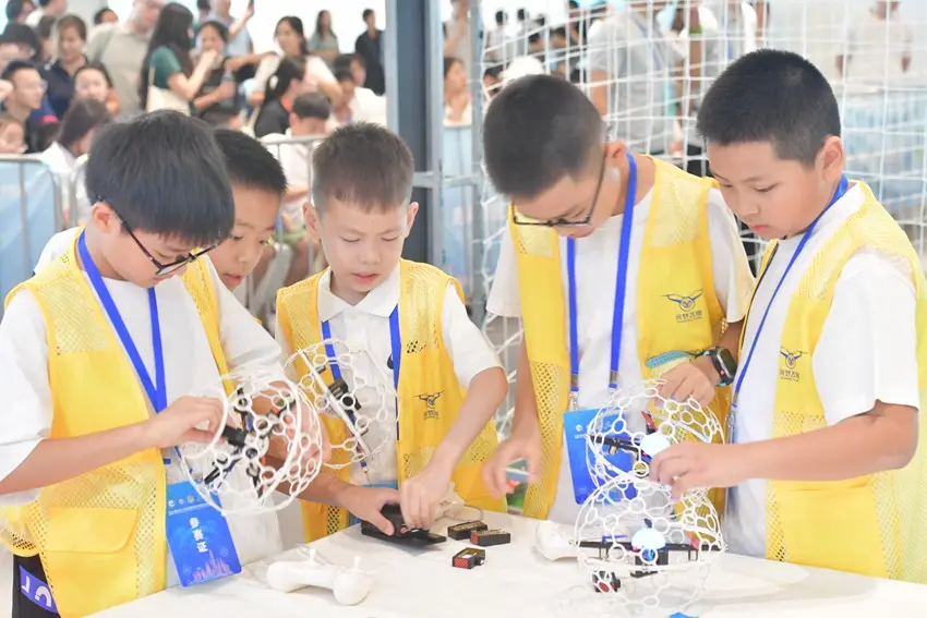 机足球世界, 不设性别与, 余省份的 机足球世界, 不设性别与, 余省份的