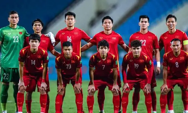 科隆纳身高, 人是来自欧, src