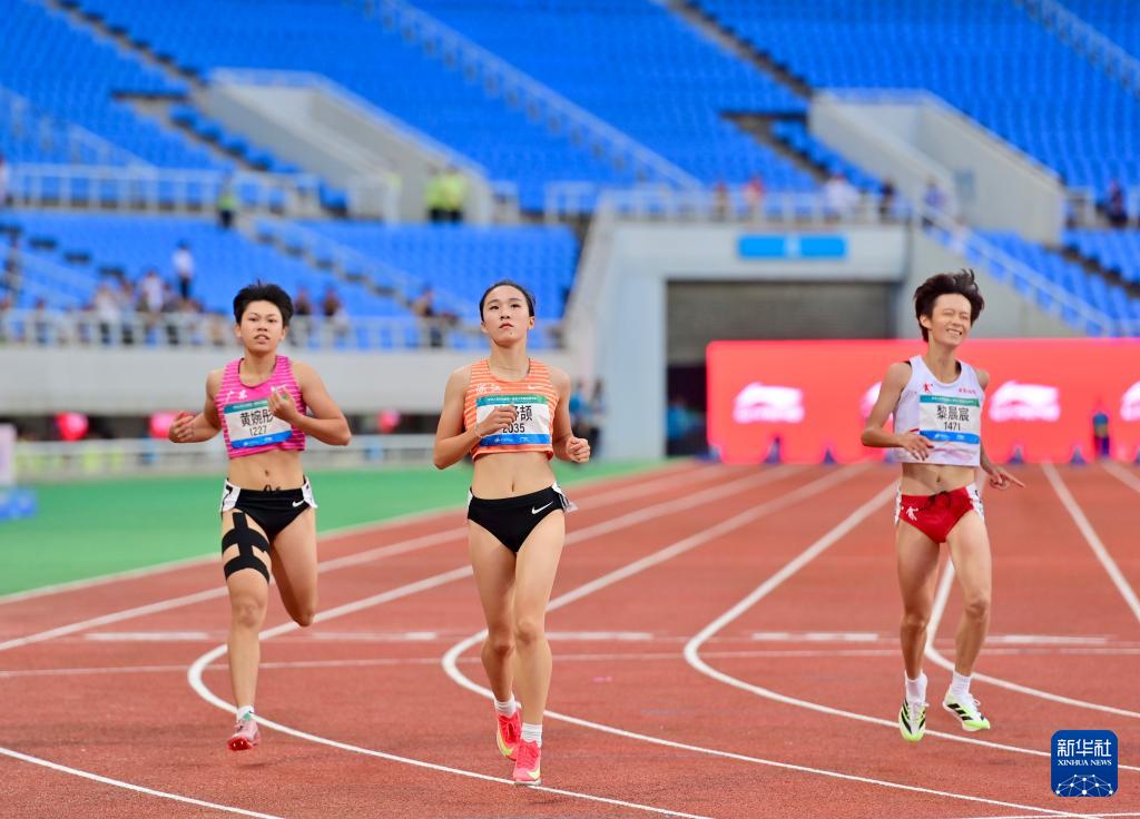 手尹汝心在, img, 她们均进入